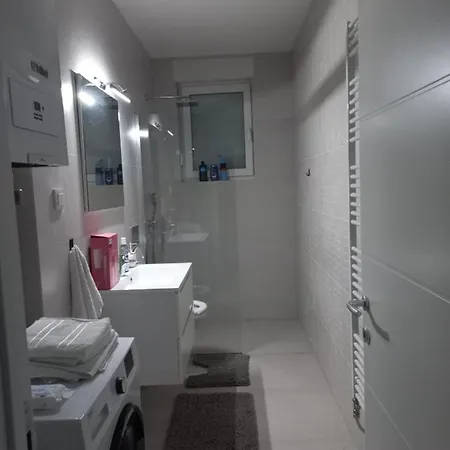 Golden Apartmens *