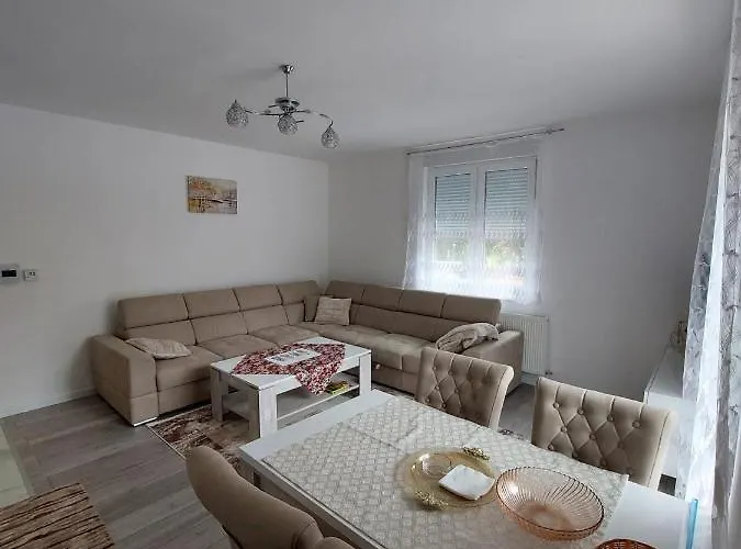 Golden Apartmens * 塞拉耶佛